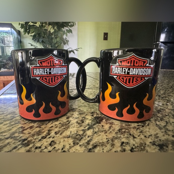 2 Sets of Ceramic Harley-Davidson Embossed Sculpted Flames Coffee Mugs - Picture 2 of 8